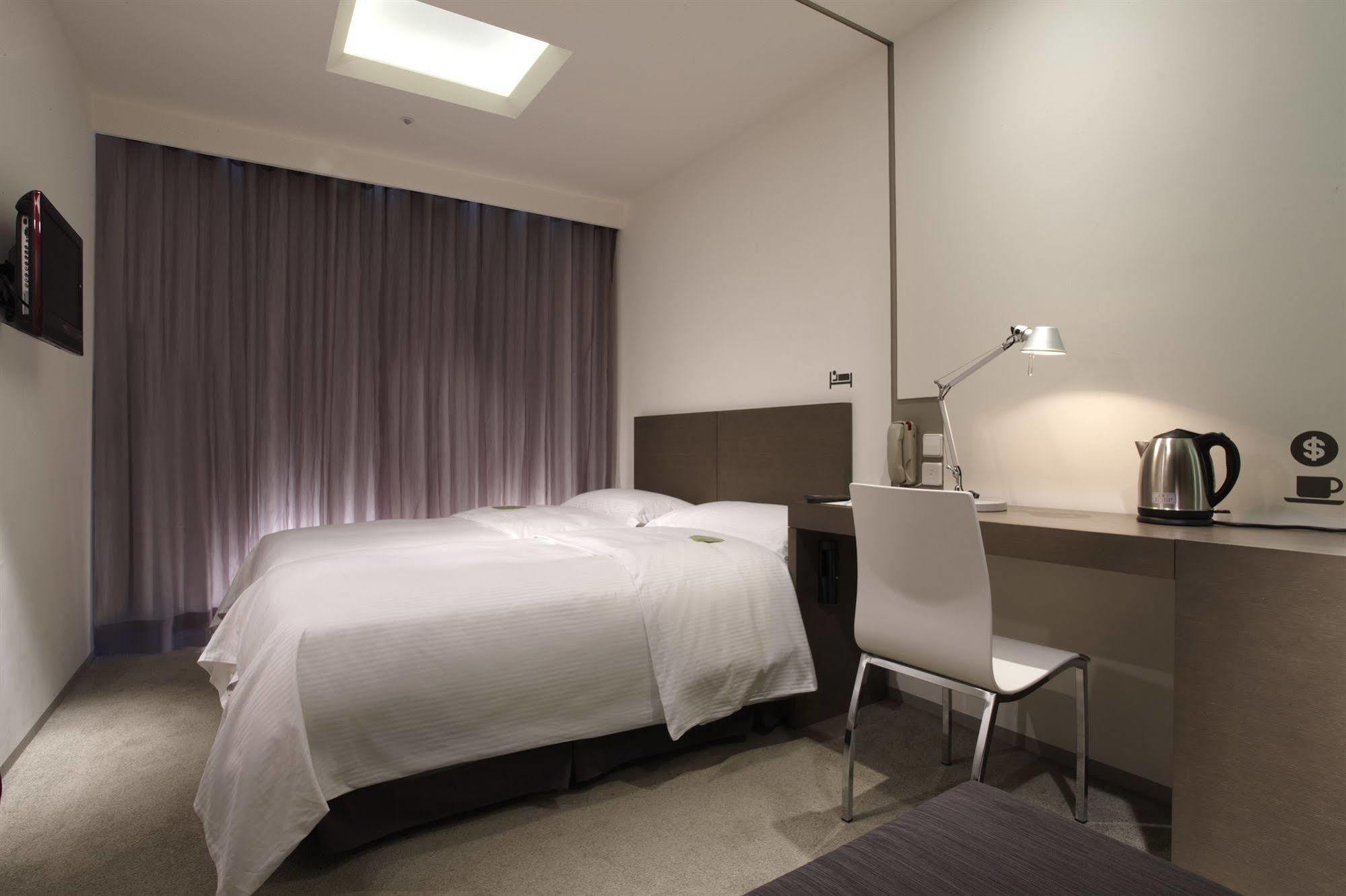 Just Sleep - Lin Sen Hotel Taipei Exterior photo